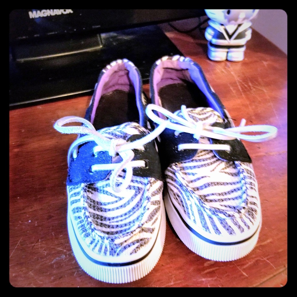BKe Zebra Striped loafers